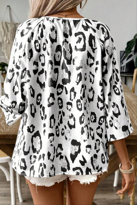 Black Leopard Print Ruched V Neck 3/4 Sleeve Blouse