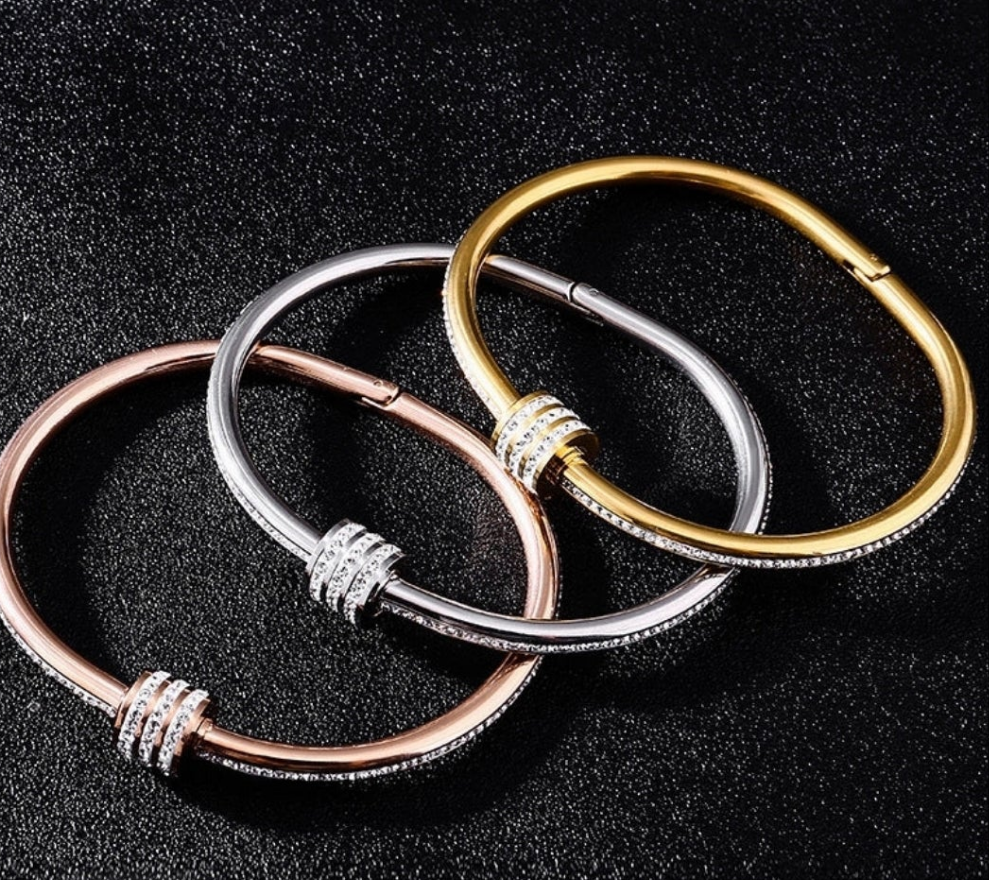Minimalist Geometric Titanium Steel Plating Inlay Zircon 18k Gold Plated Bangle