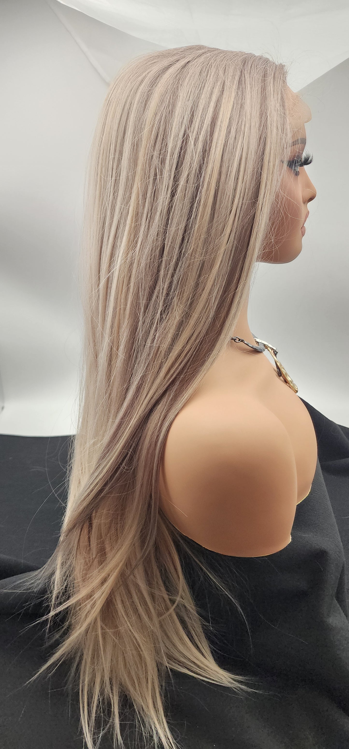Kris Blonde